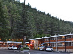 Sitzmark Chalet Inn