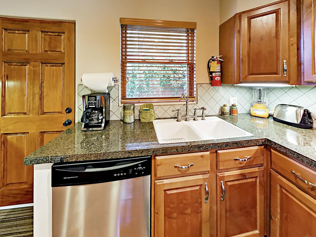 106 Monte Vista Place Condo Unit B - thumb 2