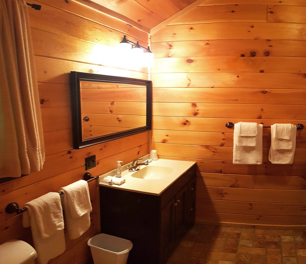 The Wilderness Inn: Chalets - thumb 12