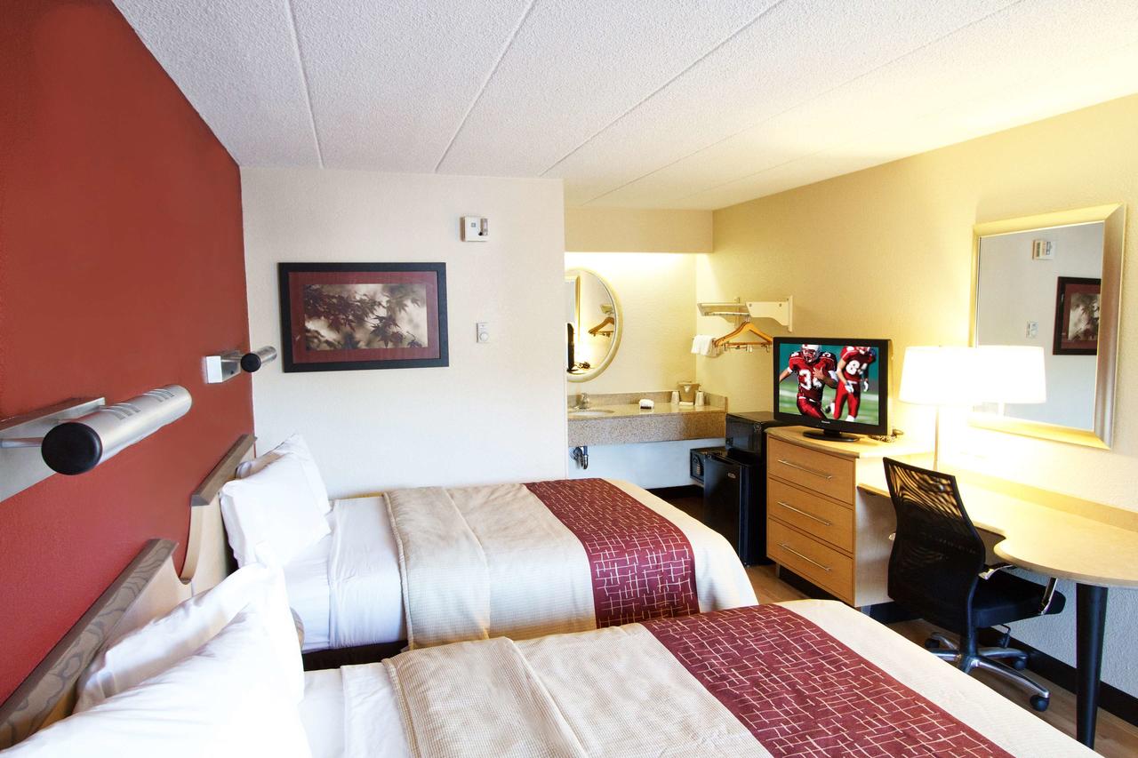 Red Roof Inn Utica - thumb 22