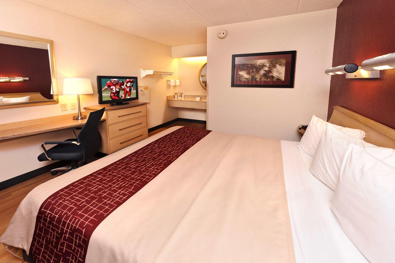 Red Roof Inn Utica - thumb 16