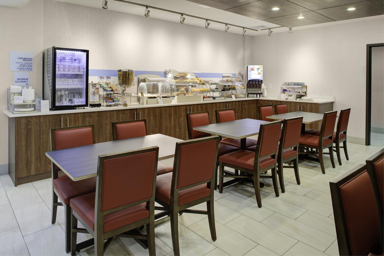 Holiday Inn Express - Bronx NYC - Yankee Stadium - thumb 10