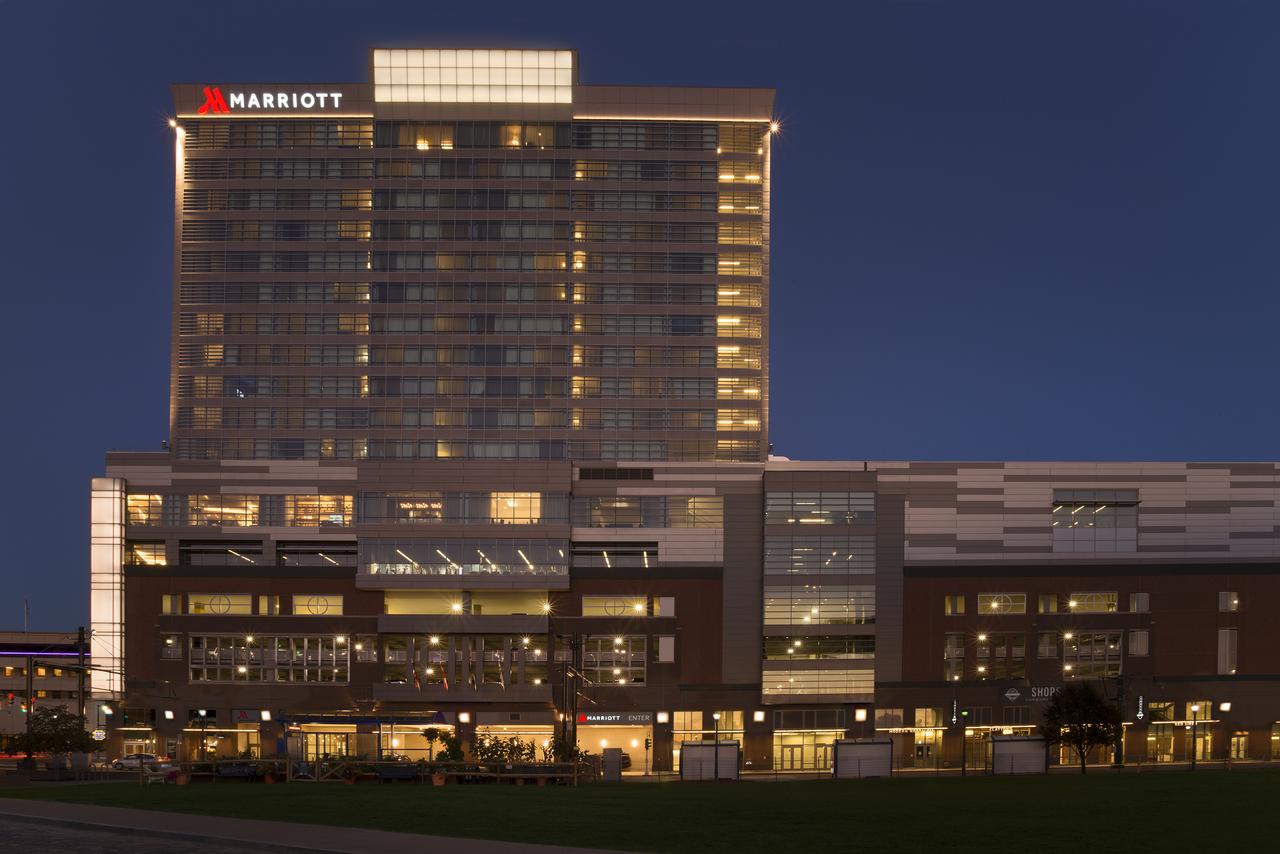 Buffalo Marriott Harborcenter - thumb 1
