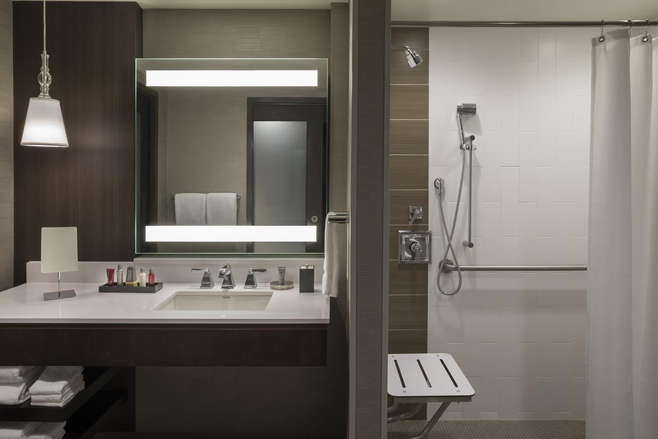 Buffalo Marriott Harborcenter - thumb 14