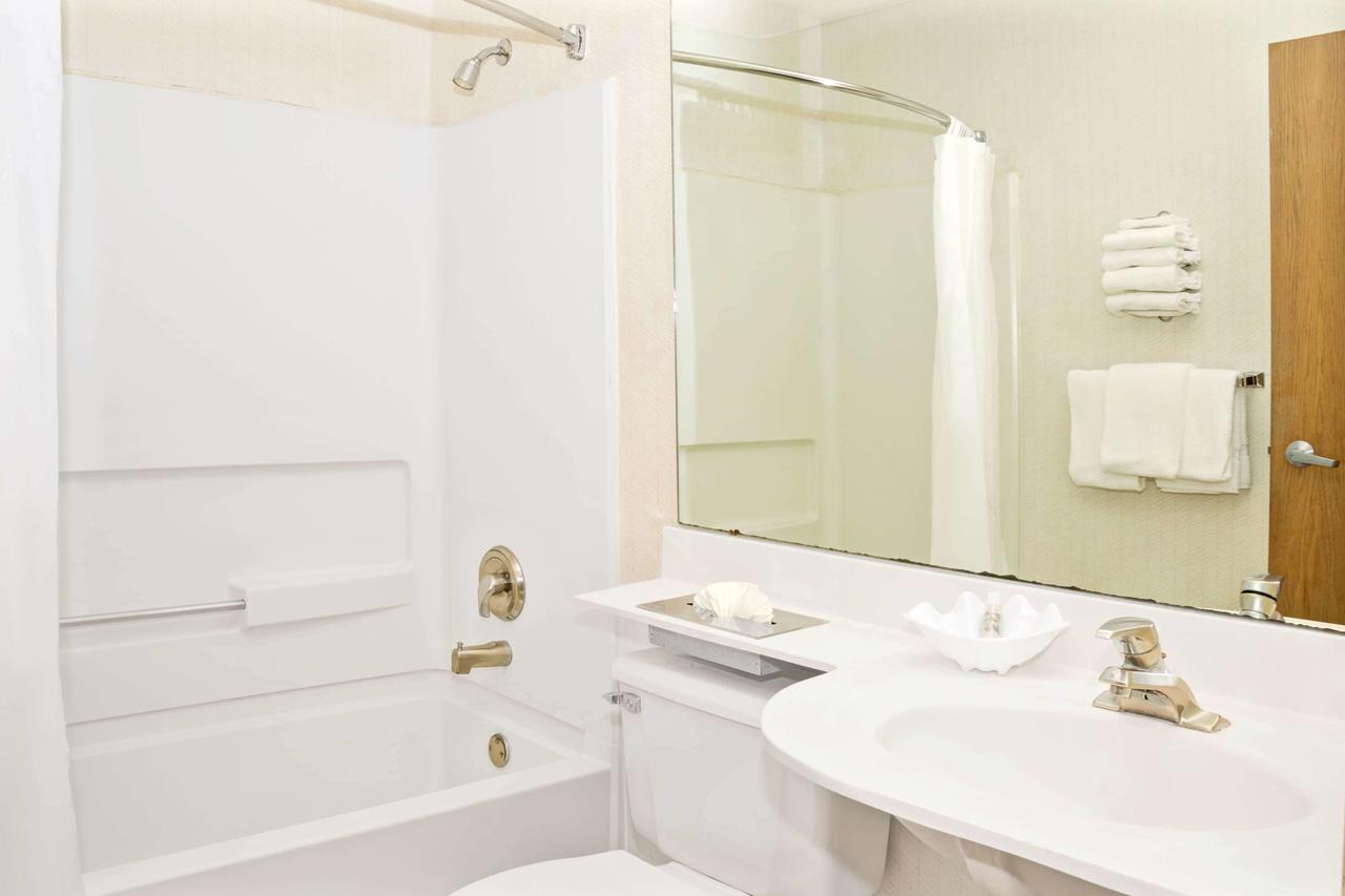 Microtel Inn By Wyndham Raleigh-Durham Airport - thumb 7
