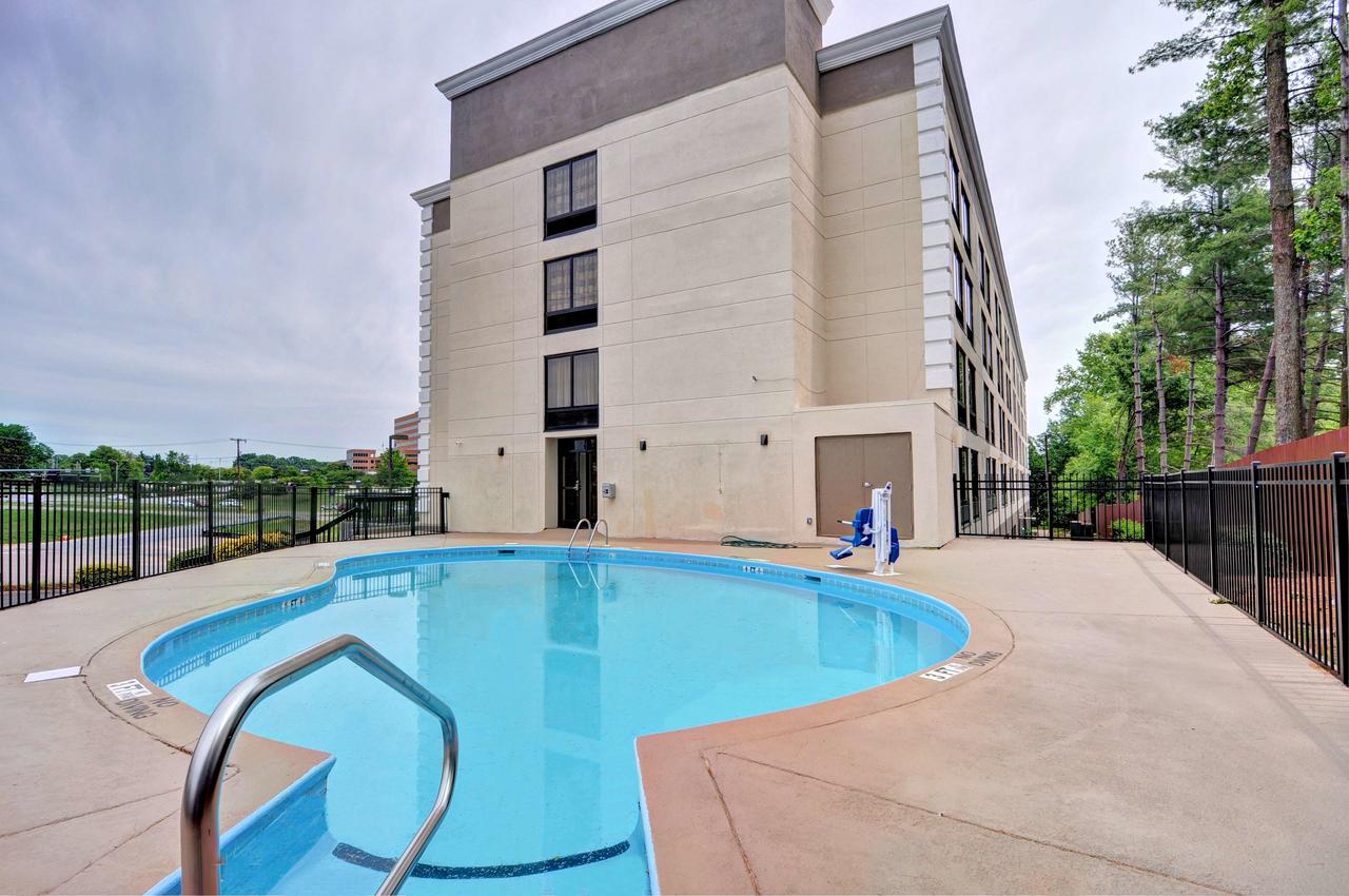 Best Western Plus Hanes Mall - thumb 5