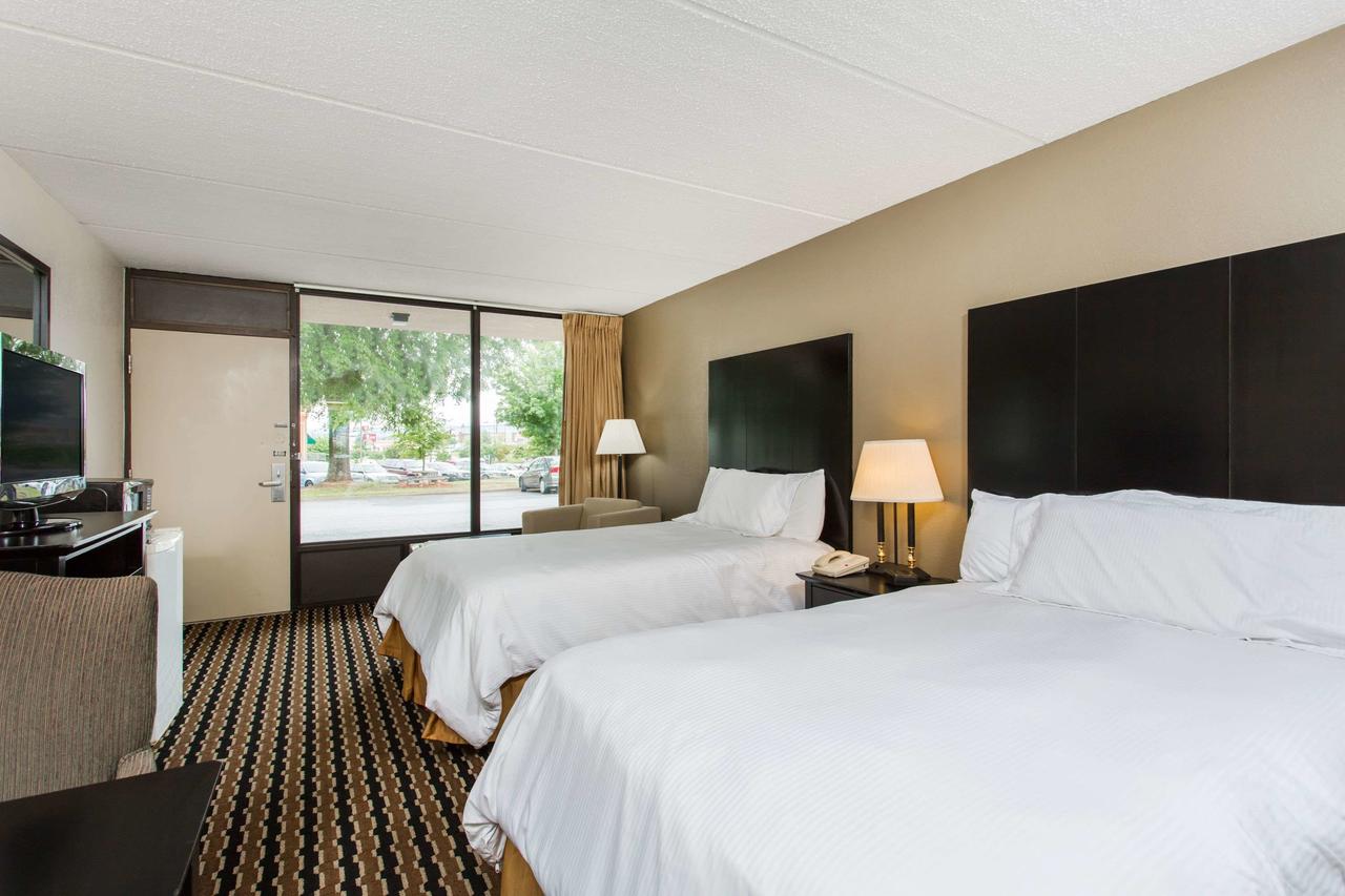 Days Inn By Wyndham Wilkesboro - thumb 3