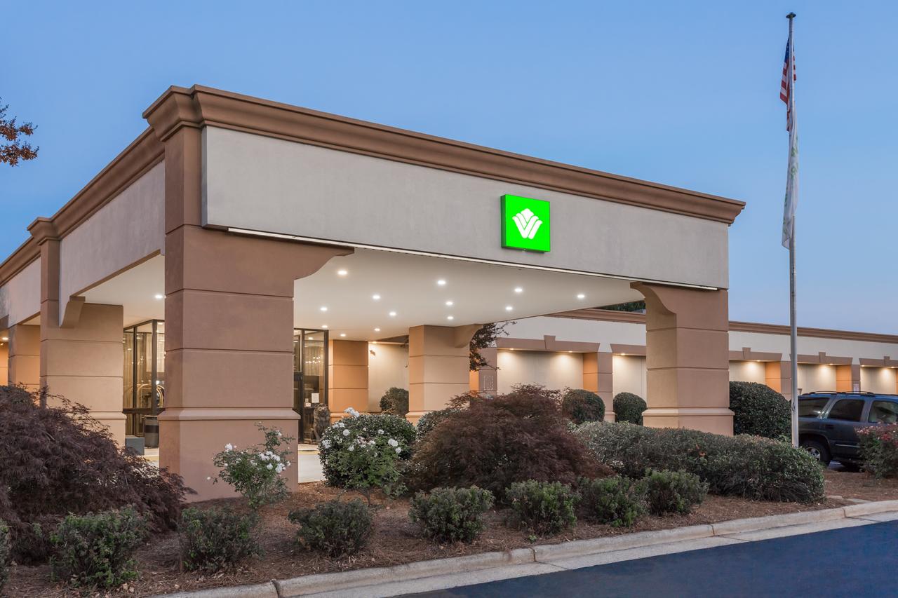 Wyndham Garden Greensboro - thumb 2
