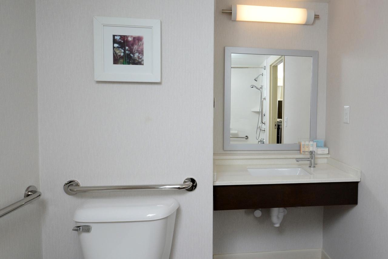 Hampton Inn Roxboro - thumb 2