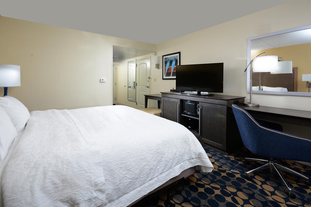 Hampton Inn Roxboro - thumb 4