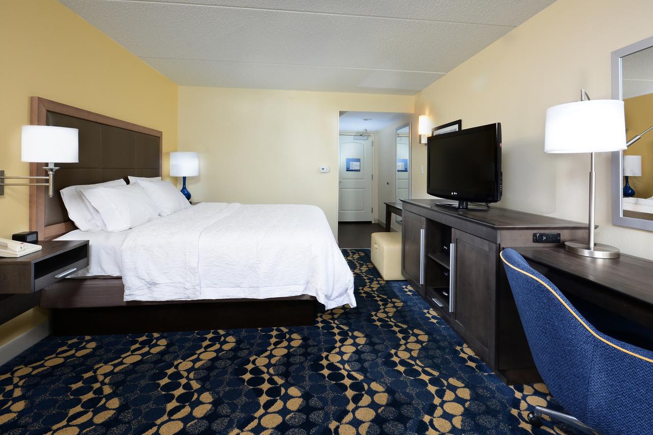 Hampton Inn Roxboro - thumb 15