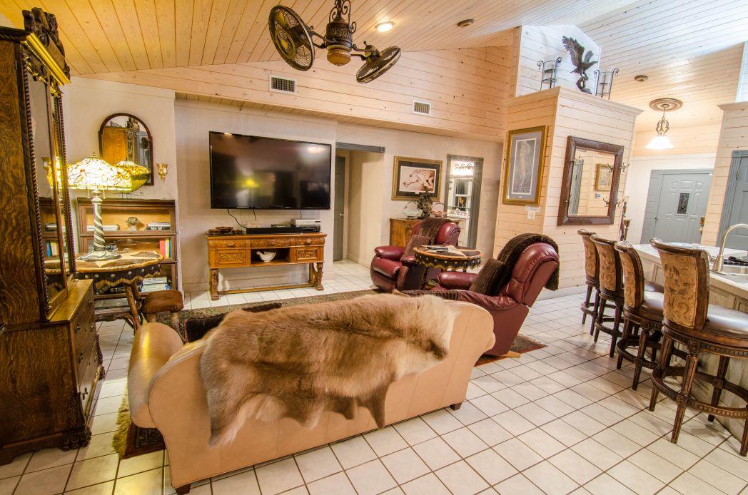 Dogwood Daze (3 Bdrm) (Mid Lux)(Hot Tub) Cabin - thumb 4