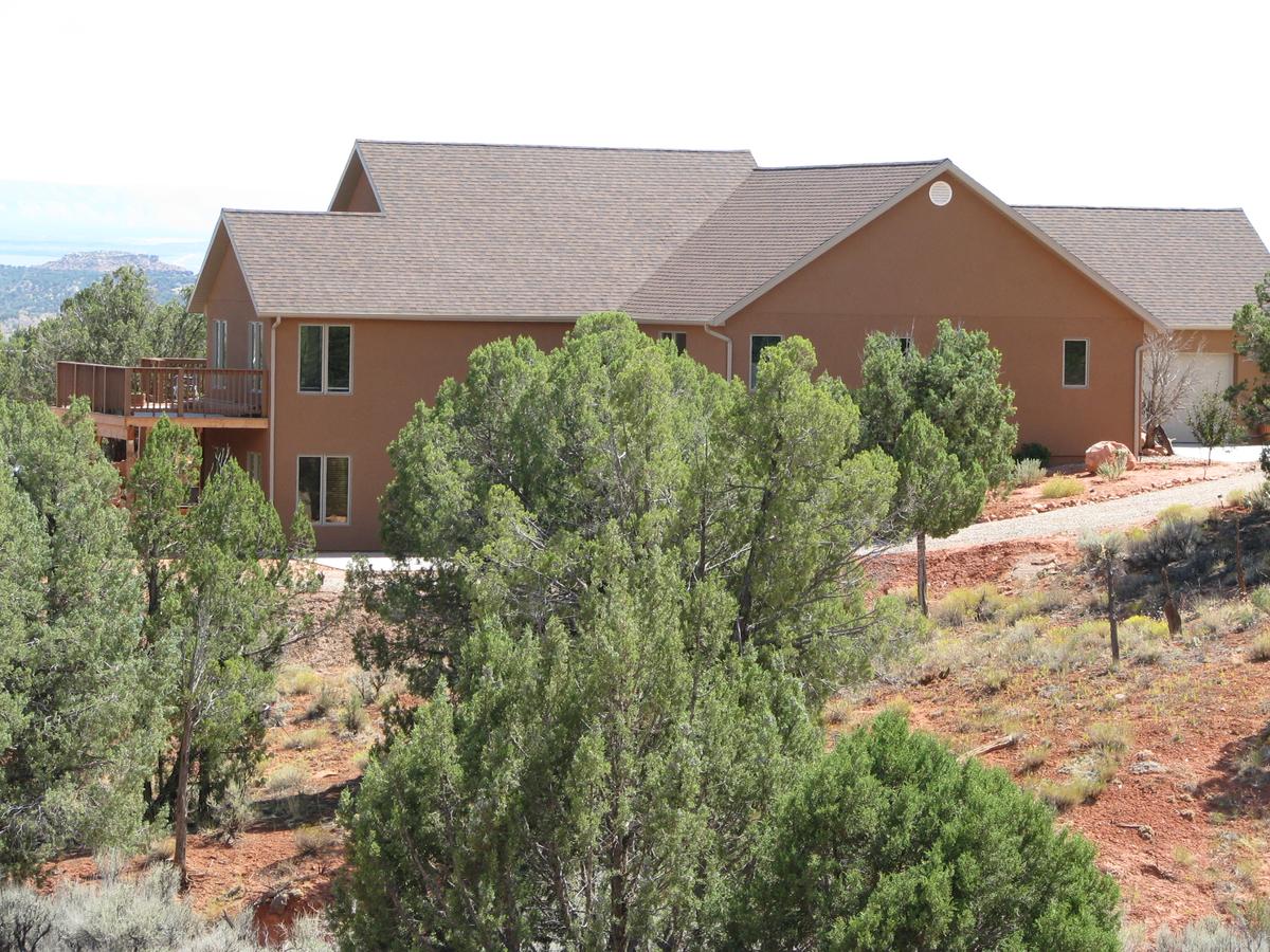 Red Rock Hacienda - thumb 15