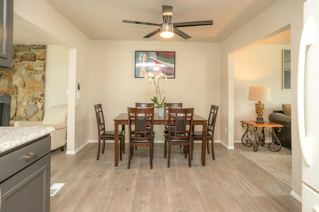 Beautifully Remodeled House Near SKI Resorts - thumb 14