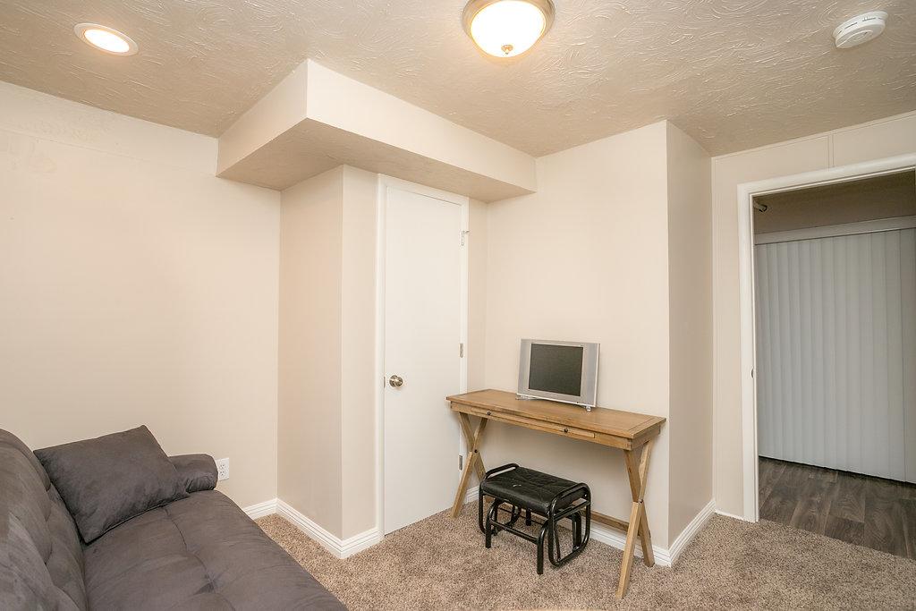 Beautifully Remodeled House Near SKI Resorts - thumb 41