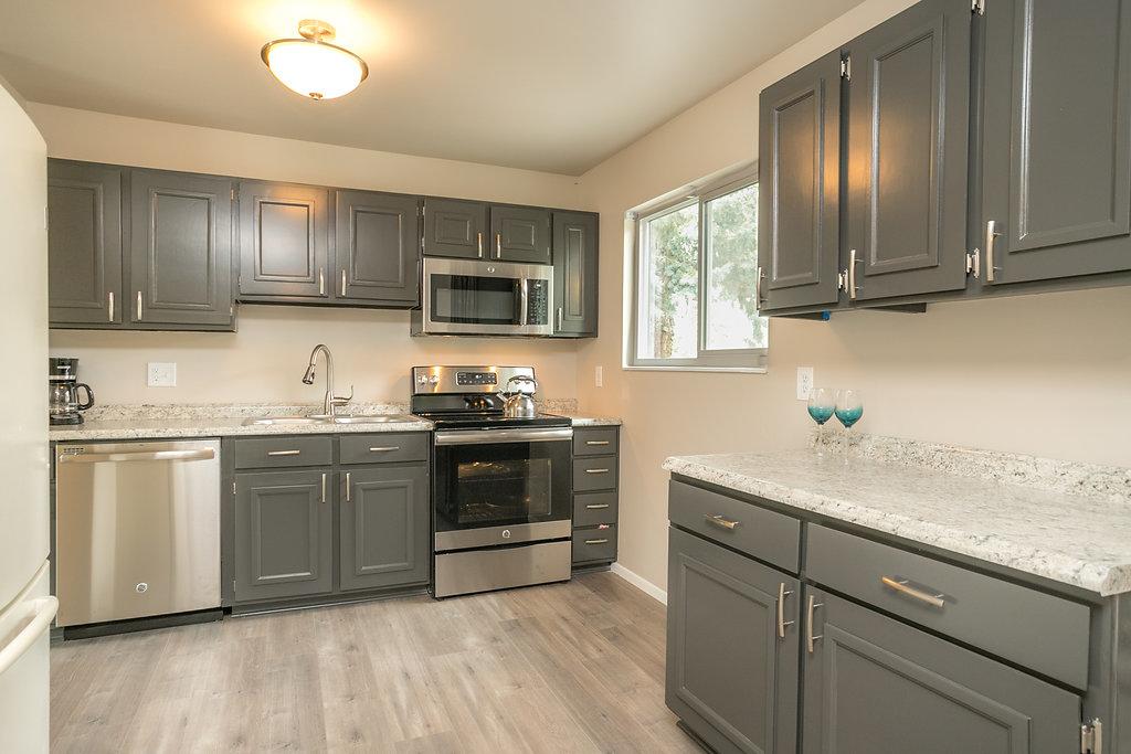 Beautifully Remodeled House Near SKI Resorts - thumb 12