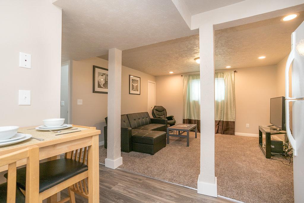 Beautifully Remodeled House Near SKI Resorts - thumb 28