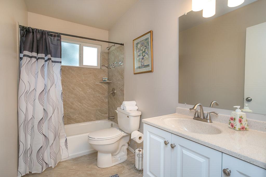 Beautifully Remodeled House Near SKI Resorts - thumb 22