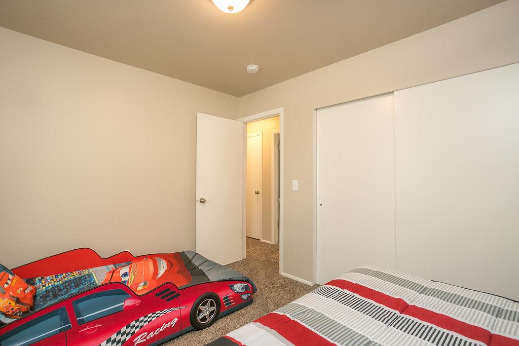Beautifully Remodeled House Near SKI Resorts - thumb 23