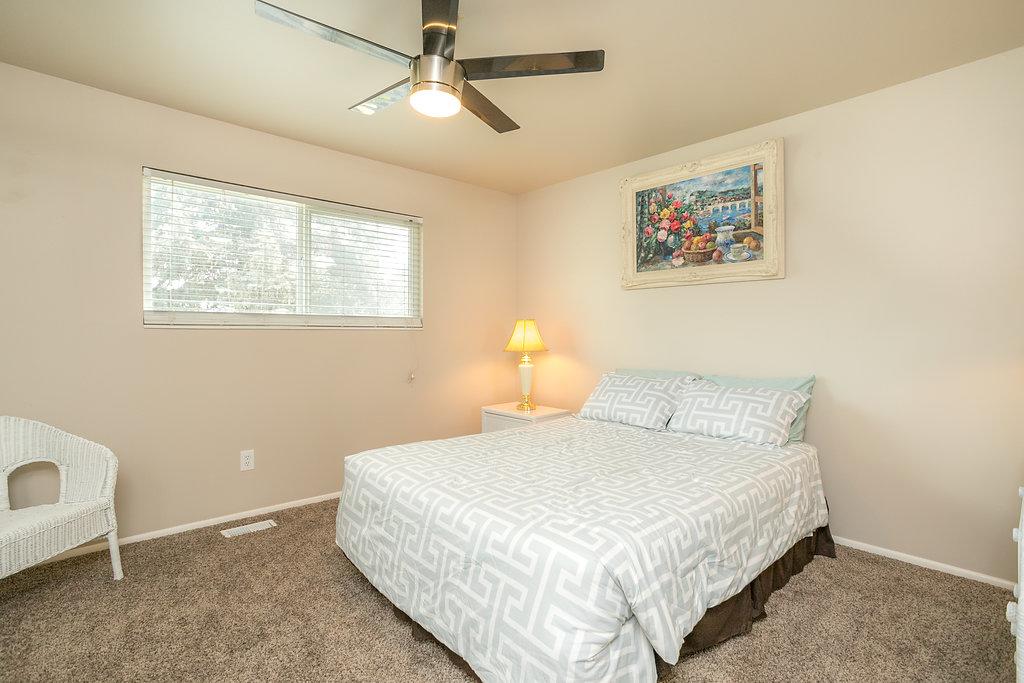 Beautifully Remodeled House Near SKI Resorts - thumb 20