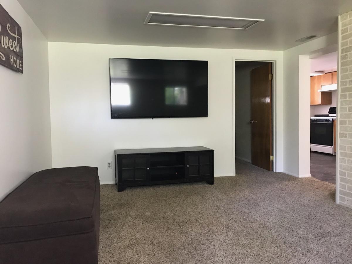 Beautifully-updated 2 Bedroom Home In The Middle Of The Valley - thumb 14