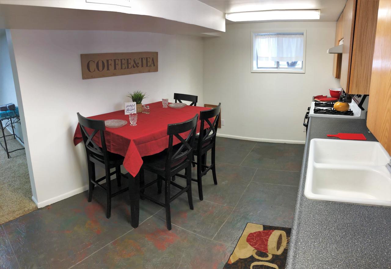 Beautifully-updated 2 Bedroom Home In The Middle Of The Valley - thumb 9