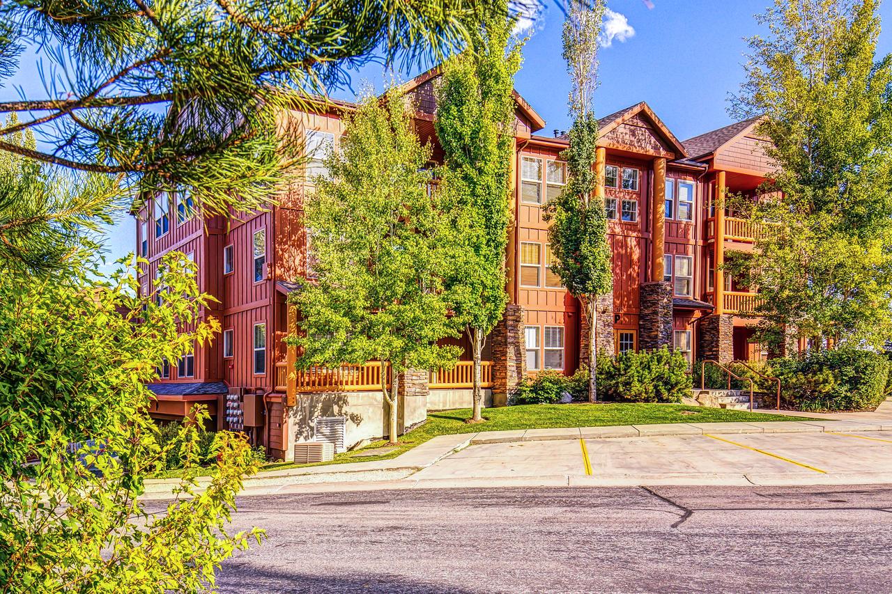 Fantastic Fox Bay Condo - thumb 20