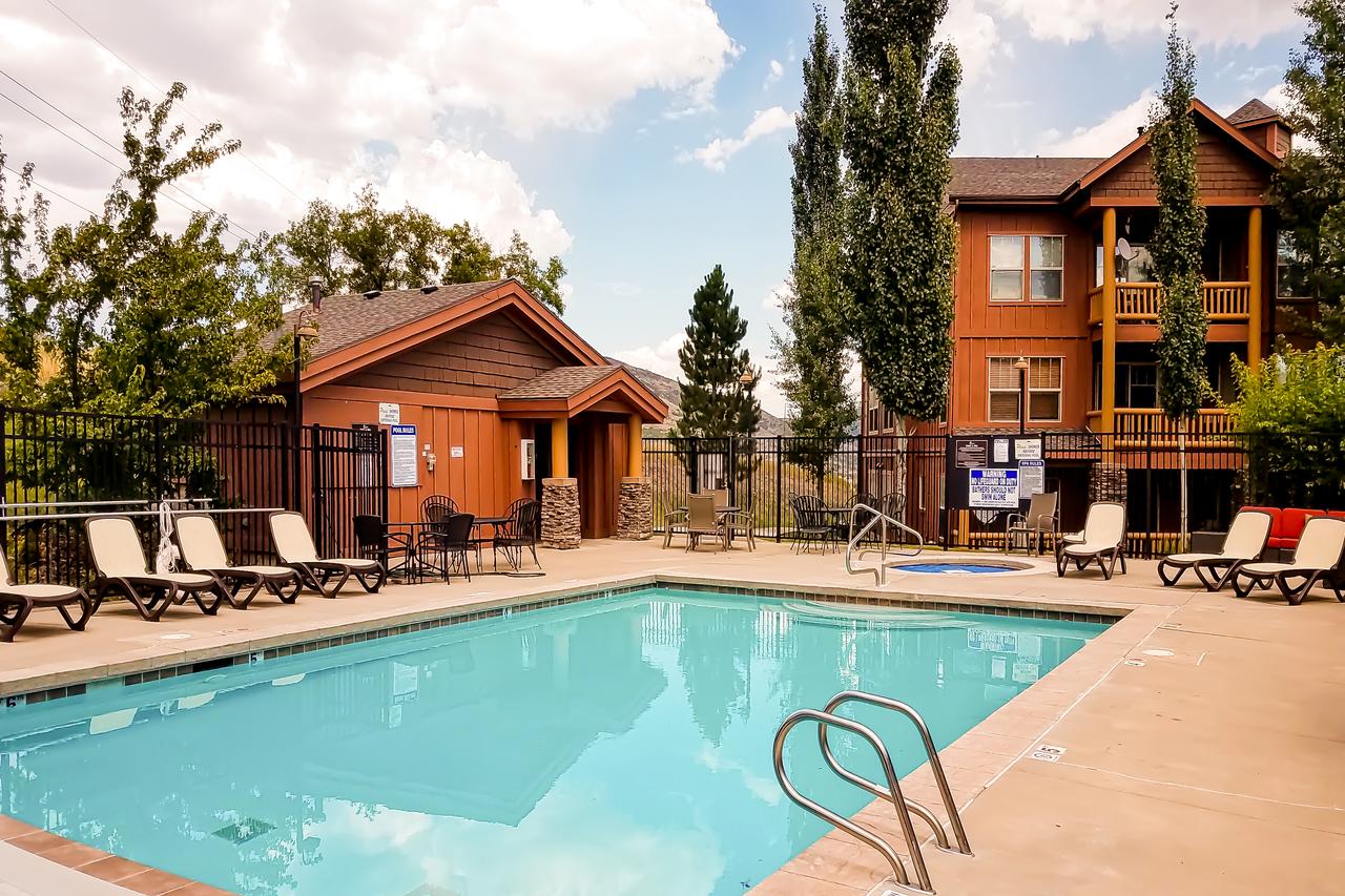 Fantastic Fox Bay Condo - thumb 26