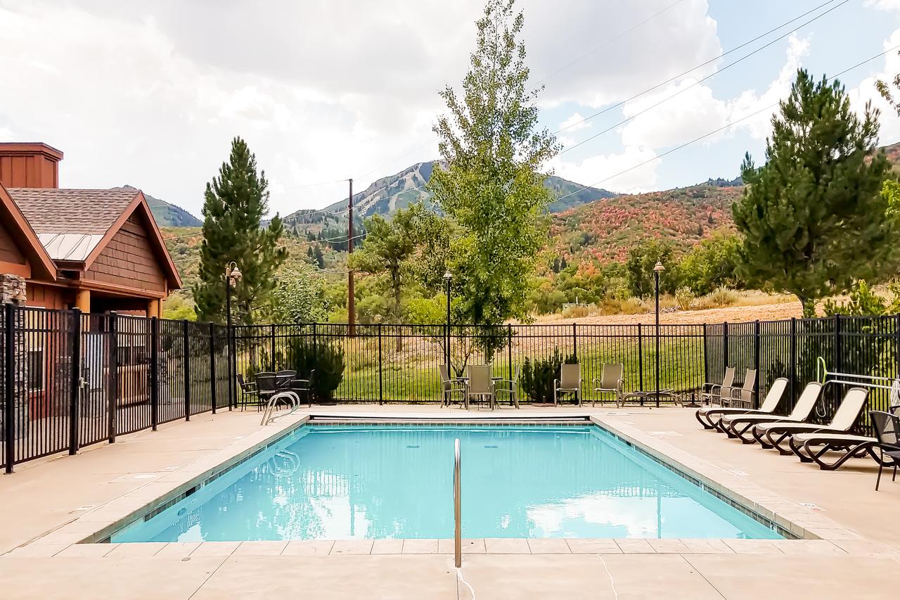 Fantastic Fox Bay Condo - thumb 24