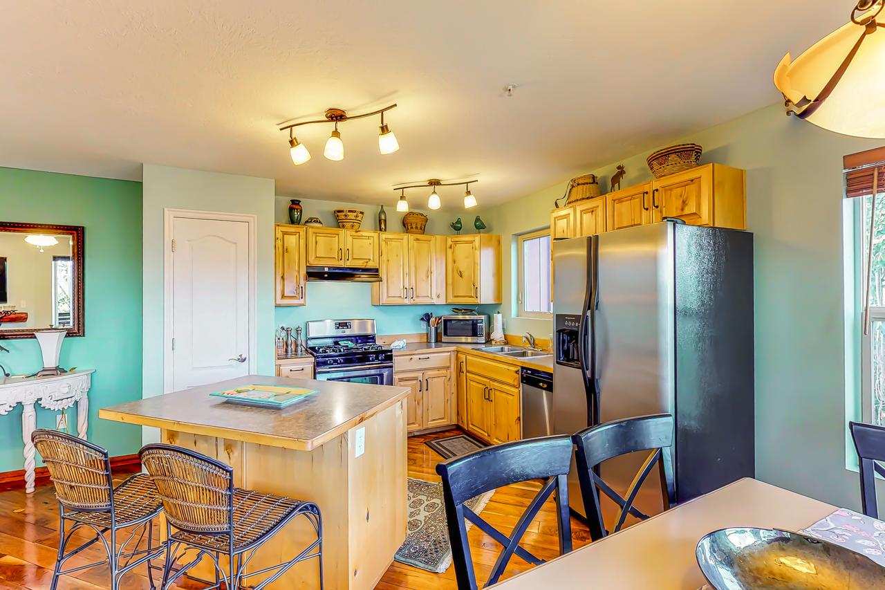 Fantastic Fox Bay Condo - thumb 6