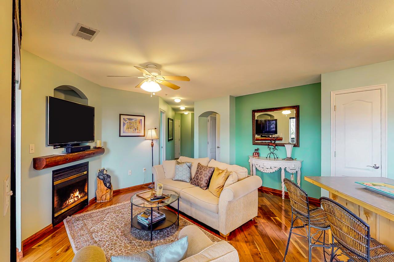 Fantastic Fox Bay Condo - thumb 2