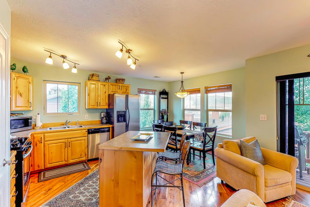 Fantastic Fox Bay Condo - thumb 8