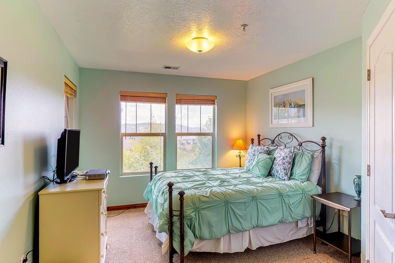 Fantastic Fox Bay Condo - thumb 9