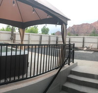 Baristas Suite THEMED apt. Near ZION Private HOT TUB - Accommodation Texas