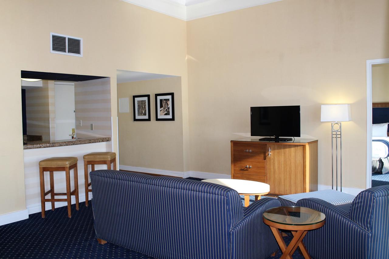 Hampton Marina Hotel - thumb 4