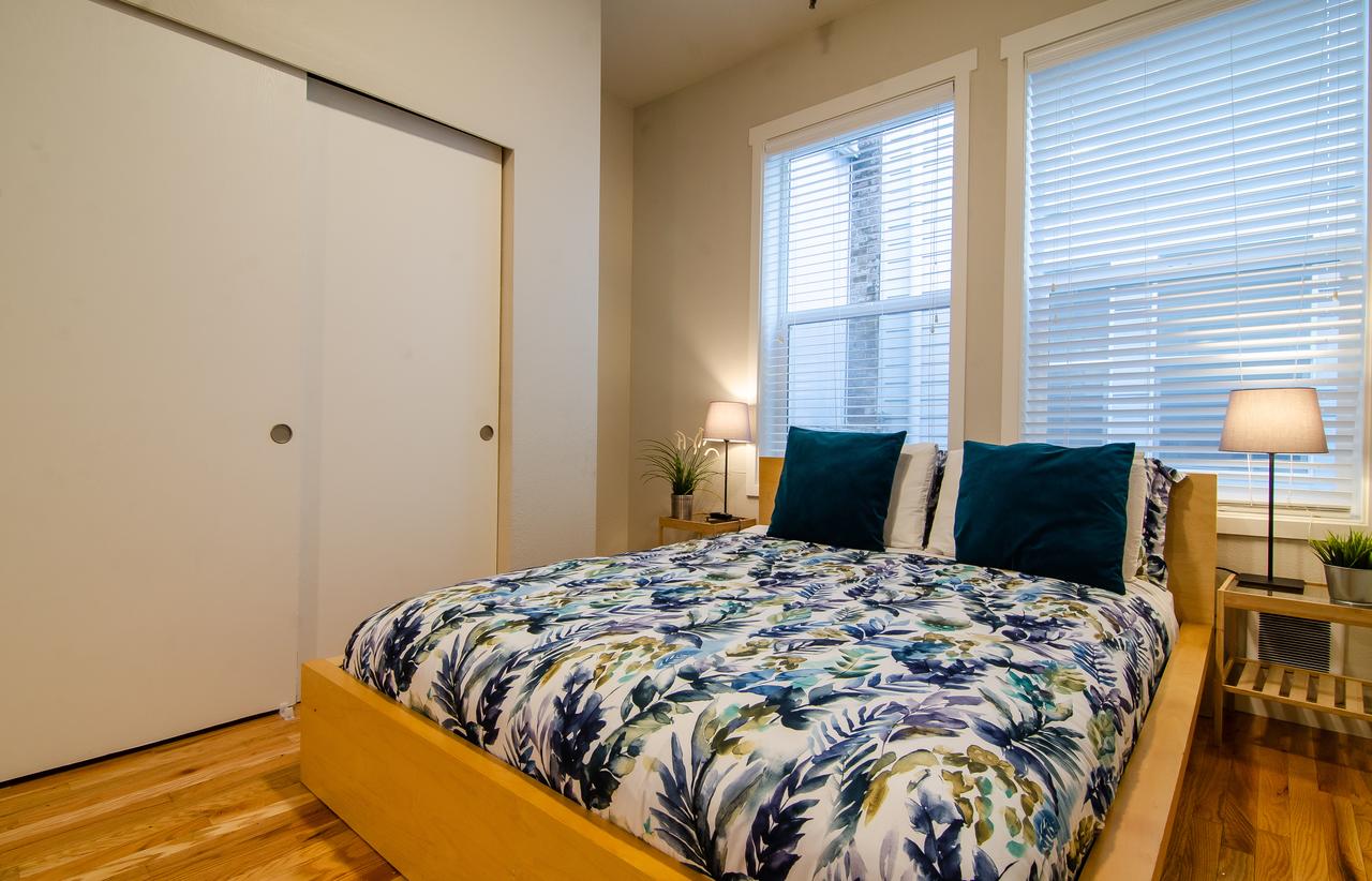 100 Yesler 303 - thumb 2