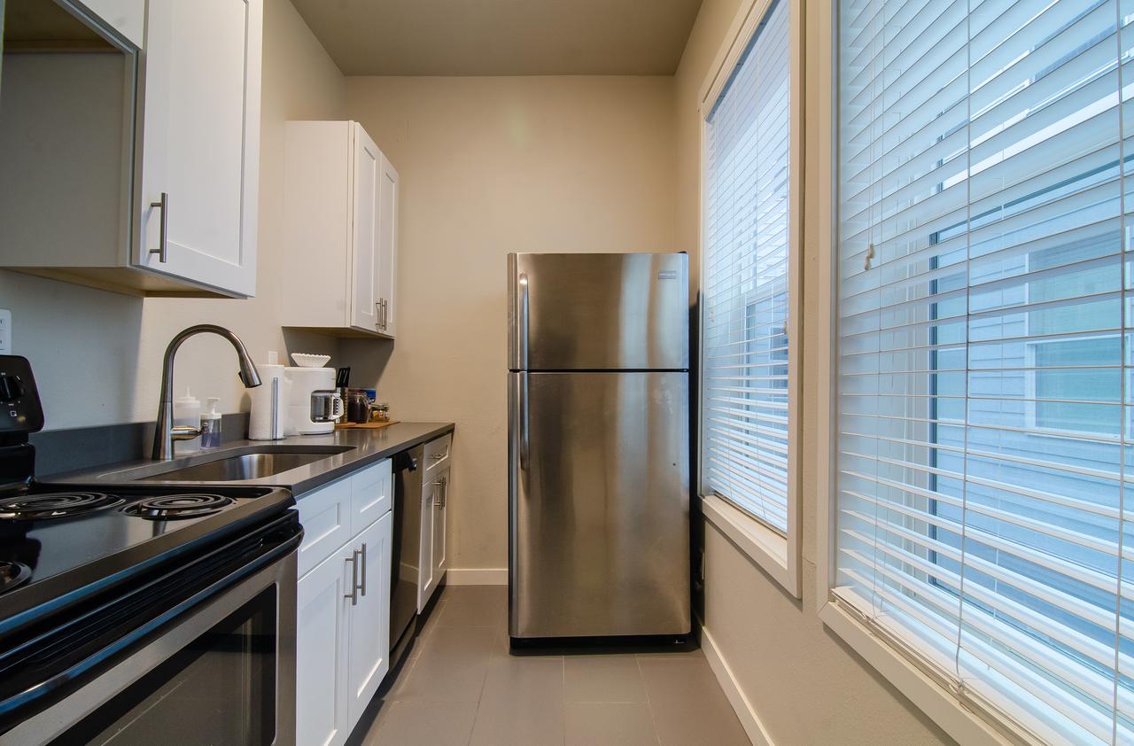 100 Yesler 303 - thumb 8