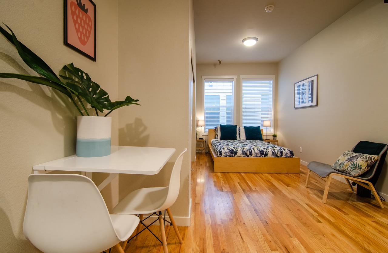 100 Yesler 303 - thumb 3