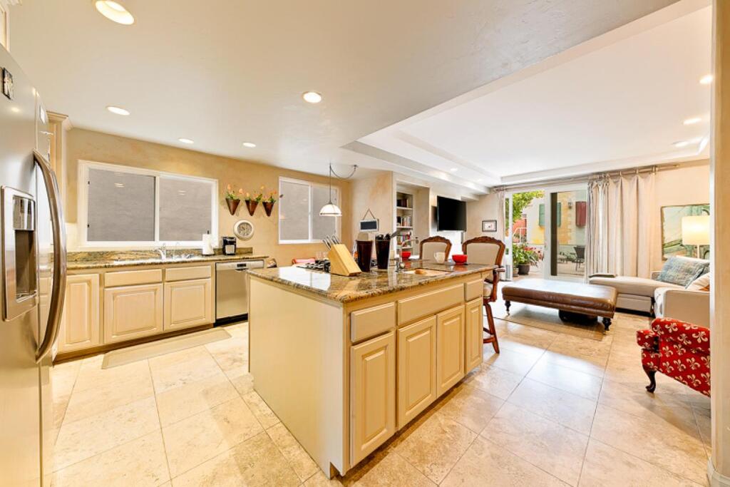 7465 - Village And Views! - thumb 1