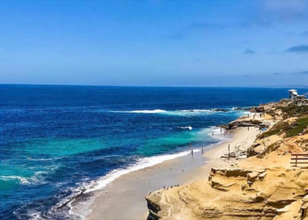 7824 - Village Escape - thumb 1