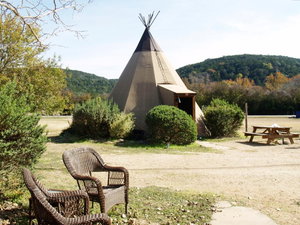 8 Rising Moon - Tipis On The Guadalupe