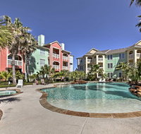 'Condo by the Sea' with Deck-Steps to Galveston Beach - Accommodation Texas