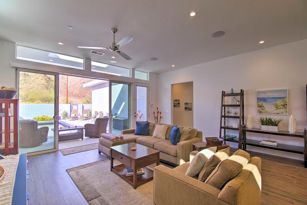 'Desert Pearl' Oasis With Pool - Lower Rates! - thumb 3
