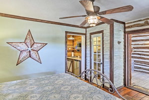 'Gruene Cabin' - Pet Friendly New Braunfels Studio