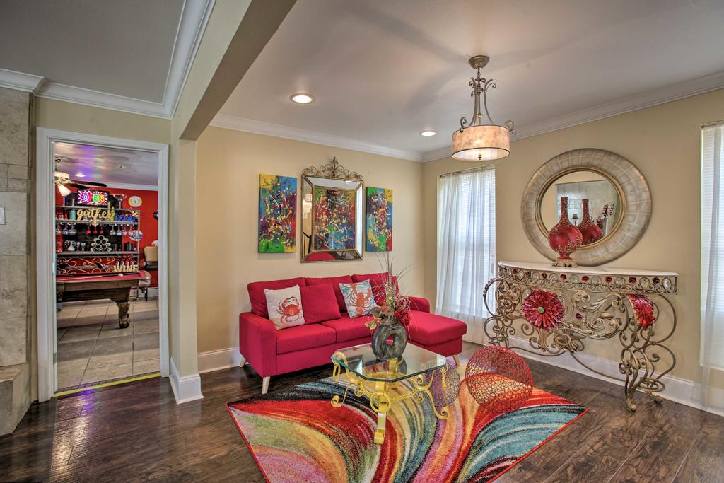 'Major Manor' New Orleans Home With Pool And Game Room - thumb 3