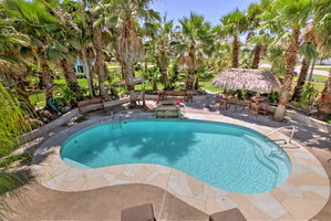 'Under The Palms'- Galveston Home With Private Pool!