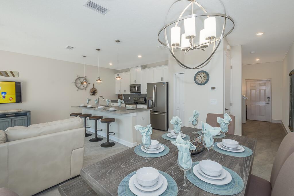 (CA4808) Storey Lake Home 4/3 Private Pool & Free Waterpark - thumb 0
