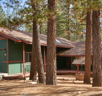 058 Pinewood Inn Cabin - Accommodation Texas