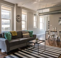 1 and 2 BR Downtown Apts by Frontdesk - Accommodation Texas