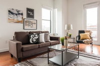 1 BR Uptown Apt close to shopping by Frontdesk Accommodation Texas